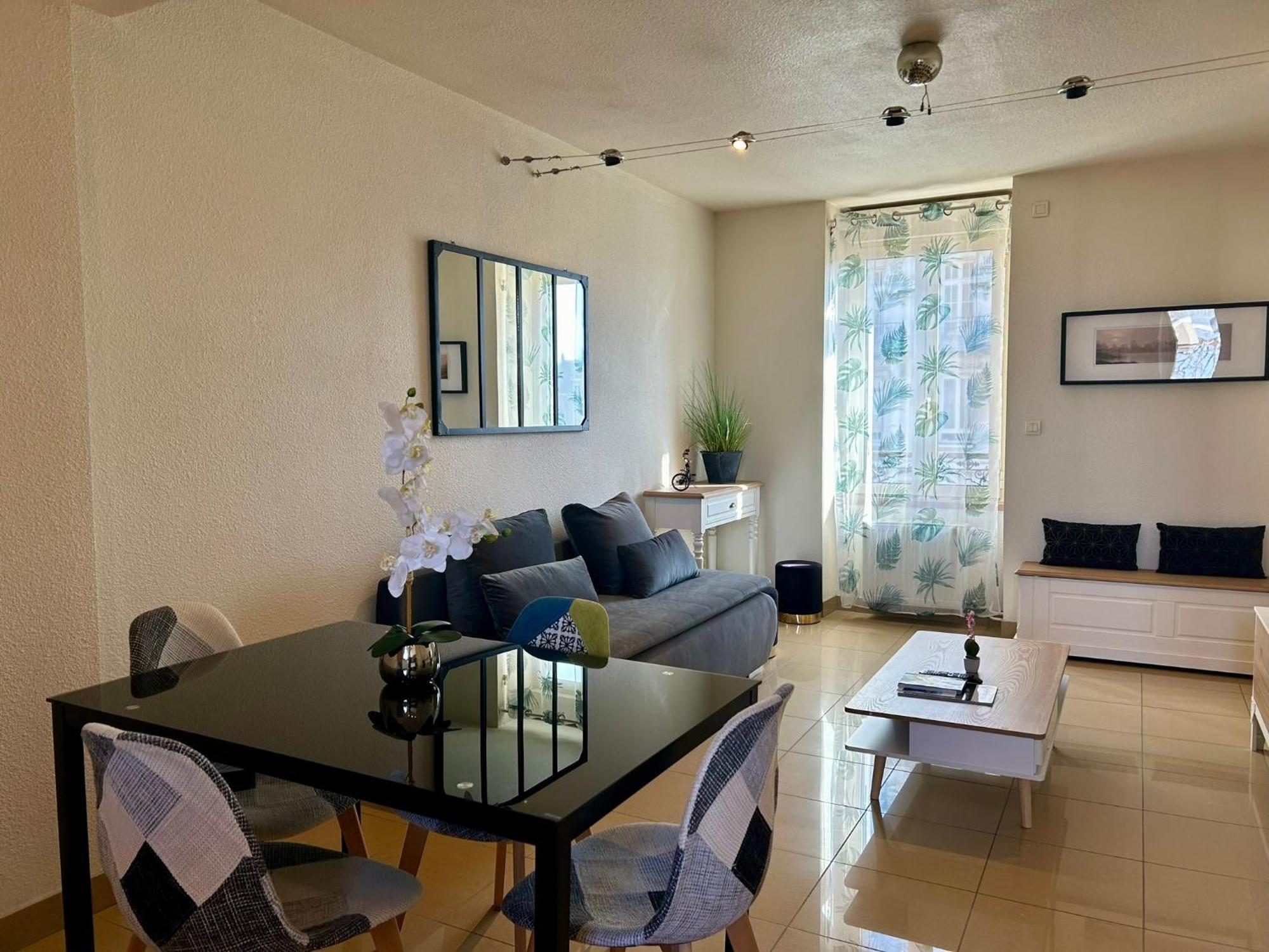 Investar 4 Superbe T2 Meuble, Gare 10mn A Pied Apartment Montluçon